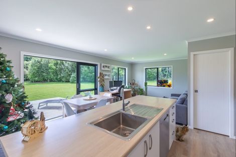 Photo of property in 12 Faydon Close, Ohau, Levin, 5570