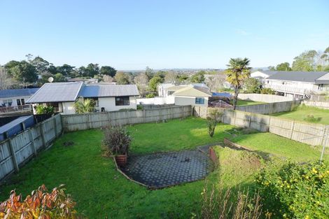Photo of property in 83 Hobsonville Road, West Harbour, Auckland, 0618