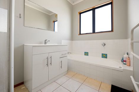 Photo of property in 72 Dalton Avenue, Te Awamutu, 3800