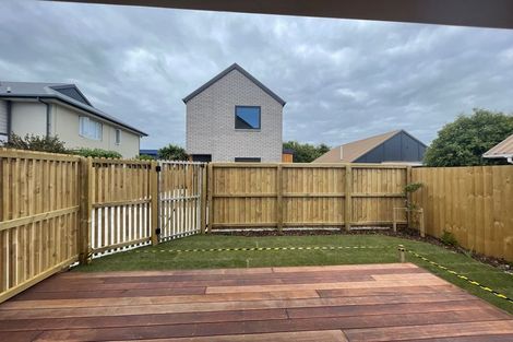 Photo of property in 2/113 Burke Street, Sydenham, Christchurch, 8023
