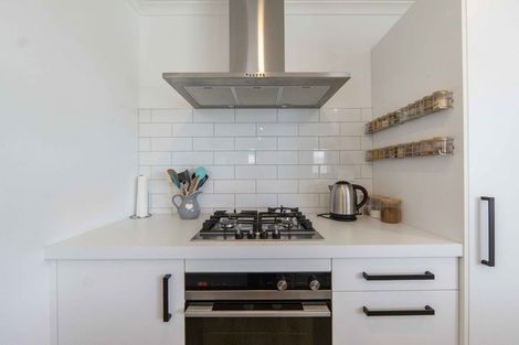 Photo of property in 2/2 Bostonkip Crescent, Fitzroy, Hamilton, 3282