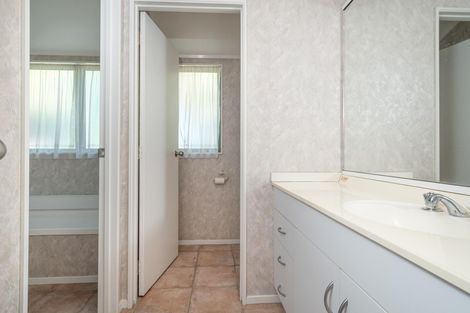 Photo of property in 33 Maurice Borich Place, Henderson, Auckland, 0610