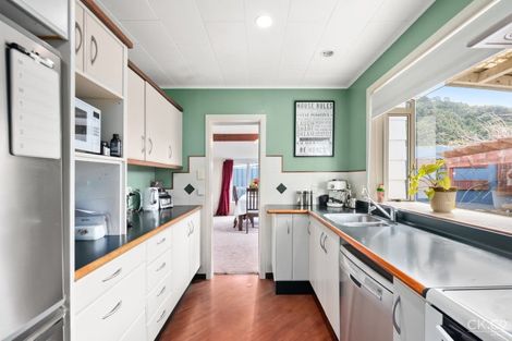 Photo of property in 22 Denver Grove, Totara Park, Upper Hutt, 5018