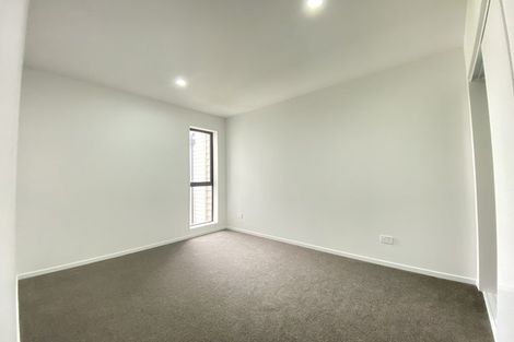 Photo of property in 34 Sinton Road, Hobsonville, Auckland, 0618