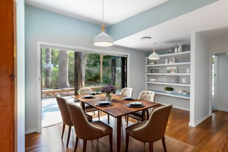 Photo of property in 44 Hollywood Avenue, Titirangi, Auckland, 0604