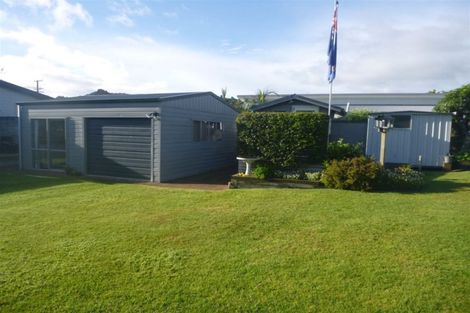 Photo of property in 211 Given Avenue, Whangamata, 3620