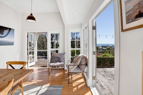 Photo of property in 5 Rogan Street, New Plymouth, 4310