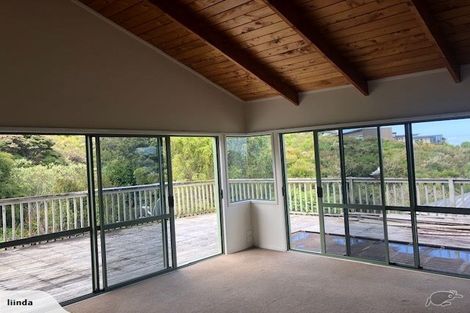 Photo of property in 3 Robinia Place, Snells Beach, 0920