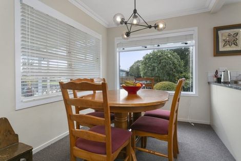 Photo of property in 2 Glading Place, St Andrews, Hamilton, 3200