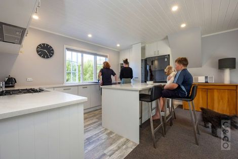 Photo of property in 11 Taupaki Road, Taupaki, 0782