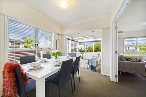 Photo of property in 2a Kurnell Drive, Botany Downs, Auckland, 2010