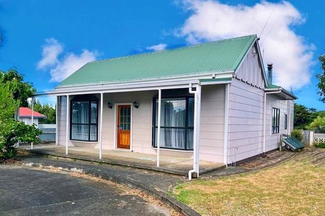 Photo of property in 8 Edinburgh Street, Dannevirke, 4930