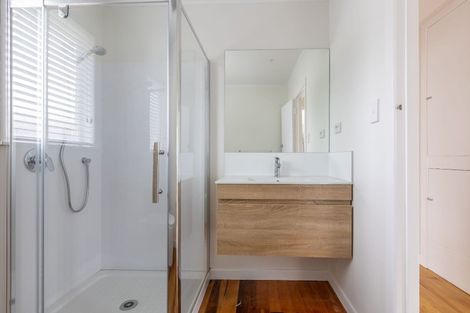 Photo of property in 70 Hillcrest Avenue, Hillcrest, Auckland, 0627