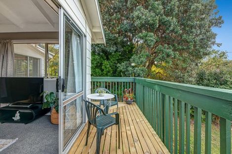 Photo of property in 22 Matai Road, Stanmore Bay, Whangaparaoa, 0932