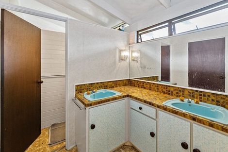 Photo of property in 7 Pakira Avenue, Glendene, Auckland, 0602