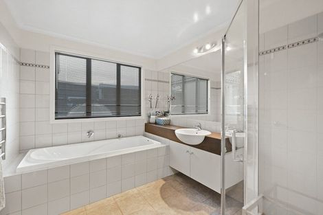 Photo of property in 2 Sovereign Place, Rototuna North, Hamilton, 3210