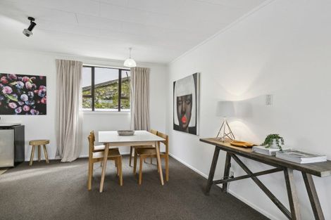 Photo of property in 5 Houghton Bay Road, Houghton Bay, Wellington, 6023