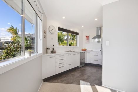 Photo of property in 16 Benmore Crescent, Pyes Pa, Tauranga, 3112