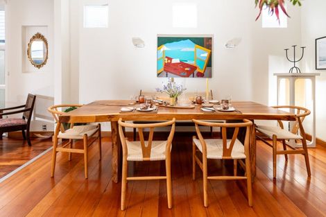 Photo of property in 69 Marine Parade, Seatoun, Wellington, 6022