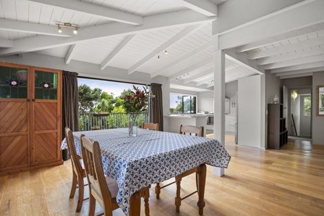 Photo of property in 19 Te Araroa Drive, Paremoremo, Auckland, 0632