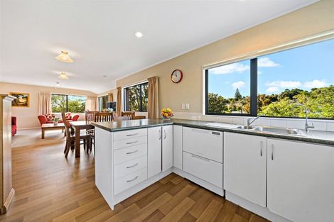 Photo of property in 2/11a Agincourt Street, Glenfield, Auckland, 0629