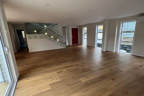 Photo of property in 62a Vandeleur Avenue, Birkdale, Auckland, 0626