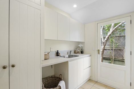 Photo of property in 2/11 Memorial Avenue, Ilam, Christchurch, 8053