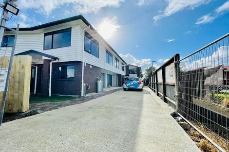 Photo of property in 715a Massey Road, Mangere, Auckland, 2022