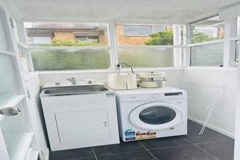 Photo of property in 3/7 Newhaven Terrace, Mairangi Bay, Auckland, 0630