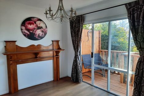 Photo of property in 321 Glenfield Road, Glenfield, Auckland, 0629