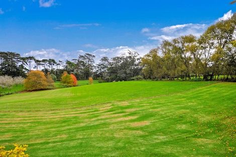 Photo of property in 104 Station Road, Kumeu, 0891