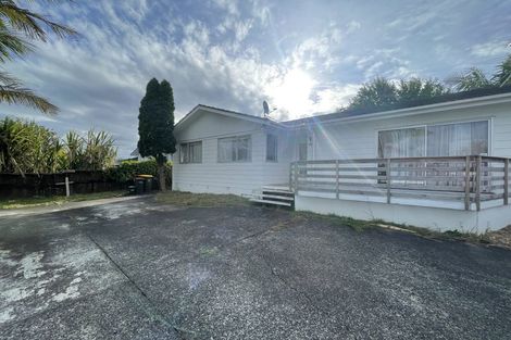 Photo of property in 20 Fiesta Drive, Half Moon Bay, Auckland, 2012