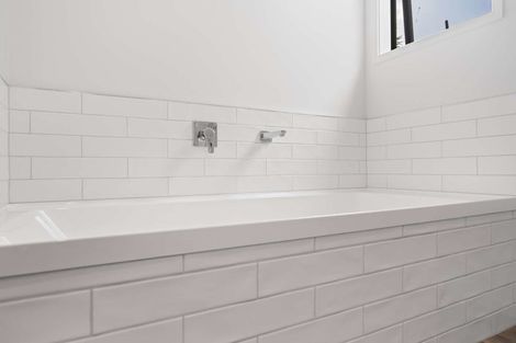 Photo of property in 10 Wrybill Way, Welcome Bay, Tauranga, 3112