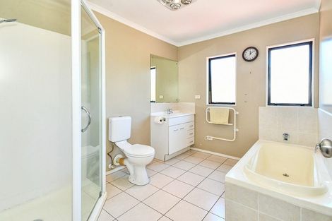 Photo of property in 11 Murrayfield Lane, Manurewa, Auckland, 2105