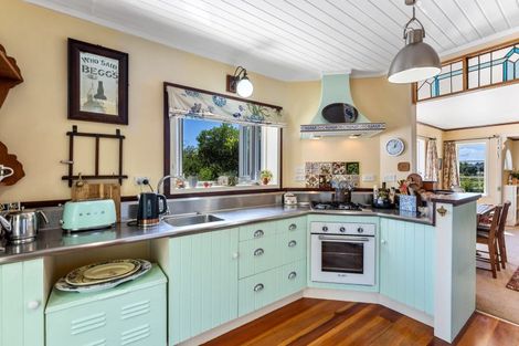 Photo of property in 17 Makora Road, Otaihanga, Paraparaumu, 5036