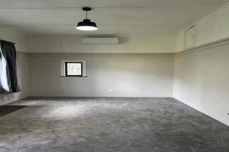 Photo of property in 4 Apuka Street, Brooklyn, Wellington, 6021