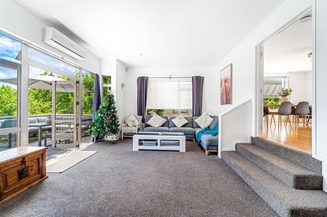 Photo of property in 22 Cascaden Road, Gulf Harbour, Whangaparaoa, 0930