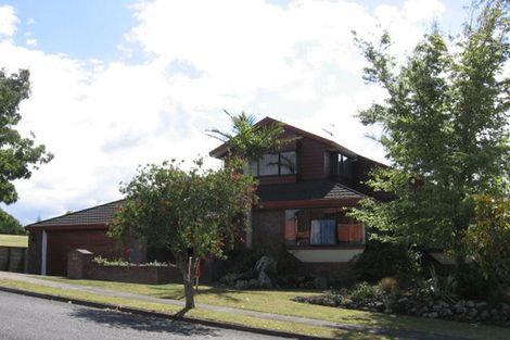 Photo of property in 24 Westpark Drive, West Harbour, Auckland, 0618