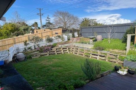 Photo of property in 1/196 Lake Road, Belmont, Auckland, 0622