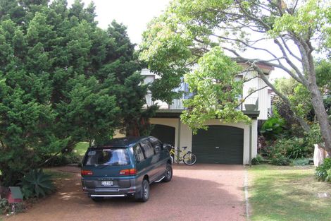 Photo of property in 5 Valhalla Drive, Beach Haven, Auckland, 0626