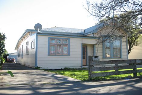 Photo of property in 215 Ferguson Street, Palmerston North, 4410