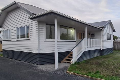 Photo of property in 74 Atkinson Avenue, Otaki Beach, Otaki, 5512