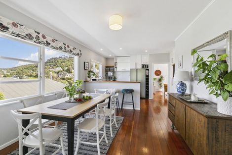 Photo of property in 15 Omar Street, Khandallah, Wellington, 6035