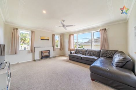 Photo of property in 77 Horoeka Street, Stokes Valley, Lower Hutt, 5019