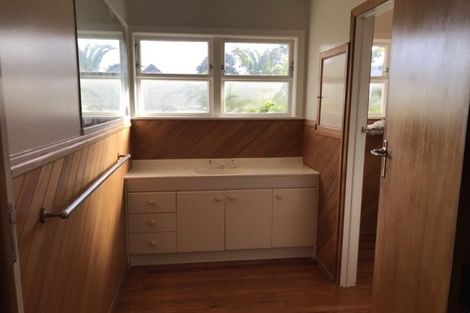 Photo of property in 33 Estuary Road, Weymouth, Auckland, 2103