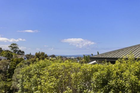 Photo of property in 36 Elliston Crescent, Stanmore Bay, Whangaparaoa, 0932