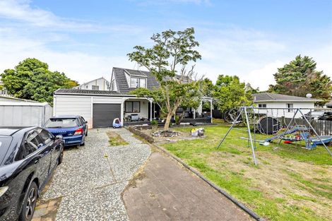 Photo of property in 11 Slim Place, Clendon Park, Auckland, 2103