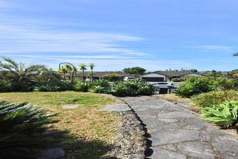 Photo of property in 10 Summerland Drive, Henderson, Auckland, 0612