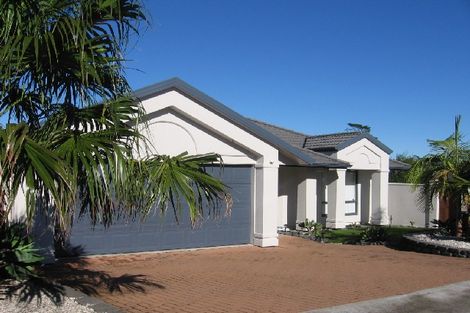 Photo of property in 4 Burnside Court, Rosedale, Auckland, 0632