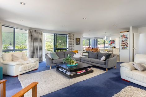 Photo of property in 12 Ranui Street, Waikawa, Picton, 7220